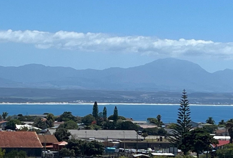 3 Bedroom Property for Sale in Mossel Bay Central Western Cape